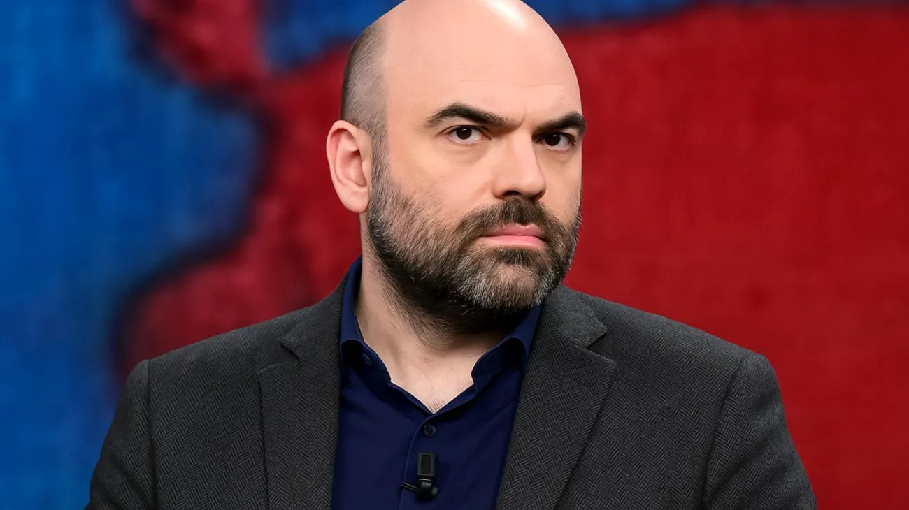 Roberto Saviano crolla in lacrime dopo 16 anni: quello che ha detto sulla politica ti lascerà senza parole 2025-07-14T18:51:02.094Z"